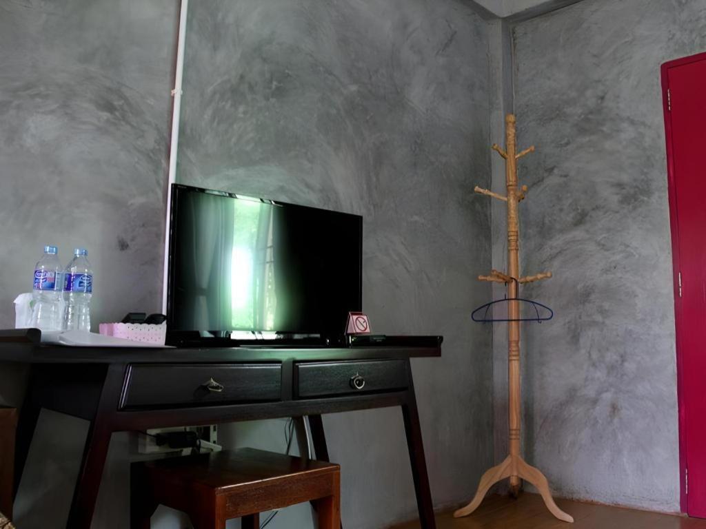 Rommai Rimnaam Resort Ranong Extérieur photo
