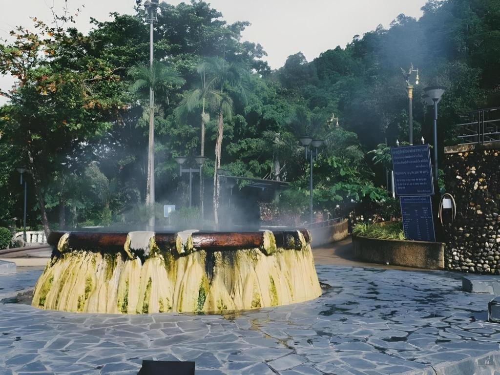 Rommai Rimnaam Resort Ranong Extérieur photo