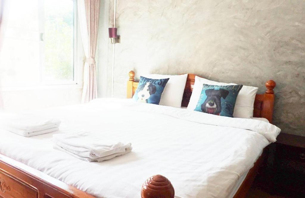 Rommai Rimnaam Resort Ranong Extérieur photo