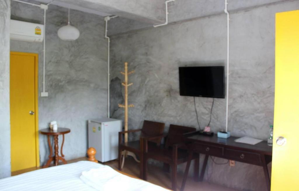 Rommai Rimnaam Resort Ranong Extérieur photo